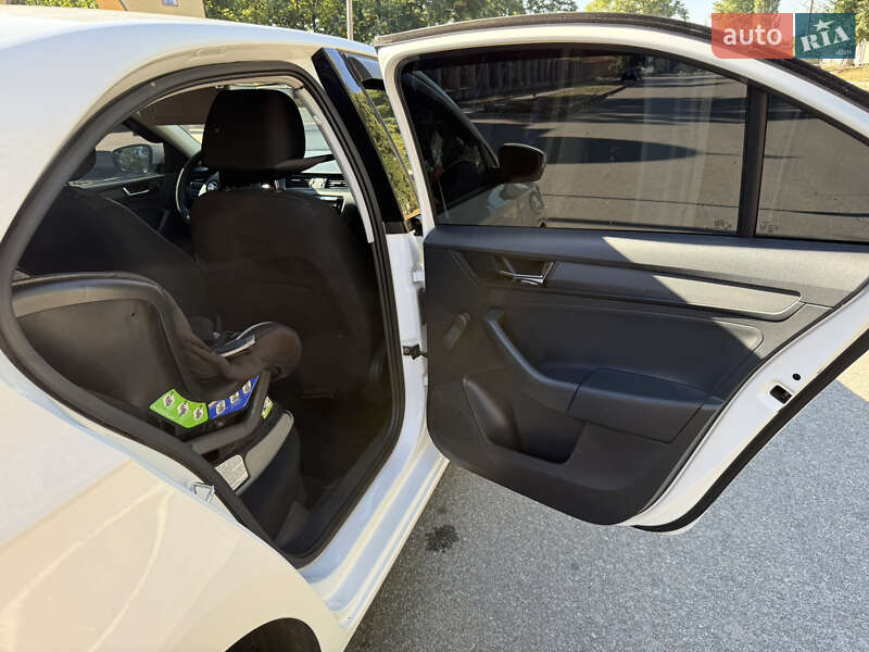 Лифтбек Skoda Rapid 2018 в Кропивницком фото 16 Лифтбек Skoda Rapid 2018 в Кропивницком