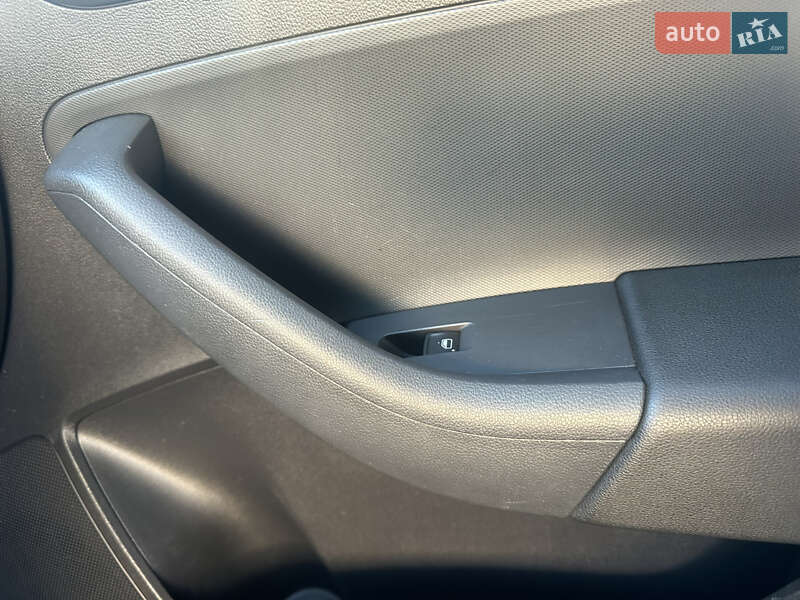 Лифтбек Skoda Rapid 2015 в Киеве