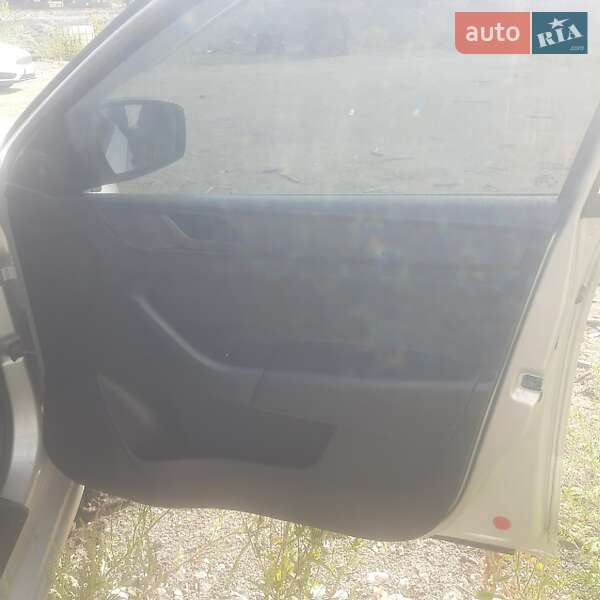 Ліфтбек Skoda Rapid 2013 в Дніпрі