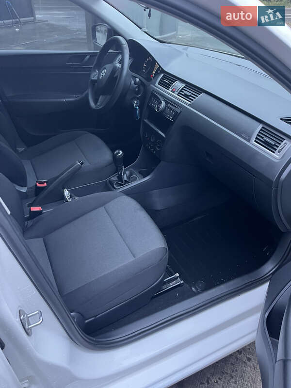 Хэтчбек Skoda Rapid 2015 в Киеве фото 12 Хэтчбек Skoda Rapid 2015 в Киеве