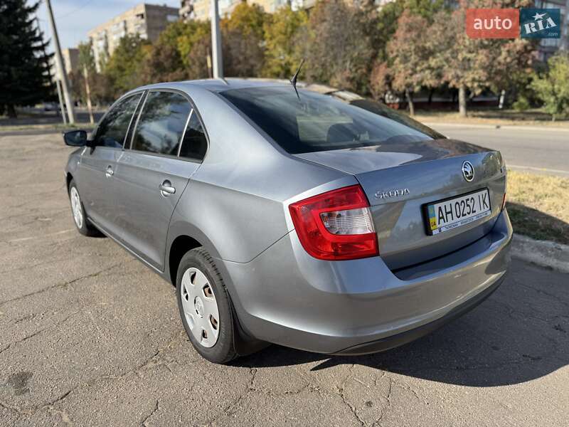 Лифтбек Skoda Rapid 2013 в Краматорске фото 2 Лифтбек Skoda Rapid 2013 в Краматорске