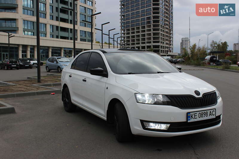 Лифтбек Skoda Rapid 2013 в 