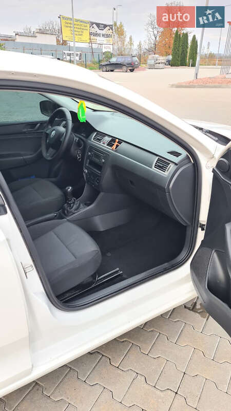 Хэтчбек Skoda Rapid 2014 в Тячеве фото 5 Хэтчбек Skoda Rapid 2014 в Тячеве