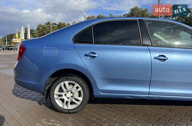 Лифтбек Skoda Rapid 2013 в 