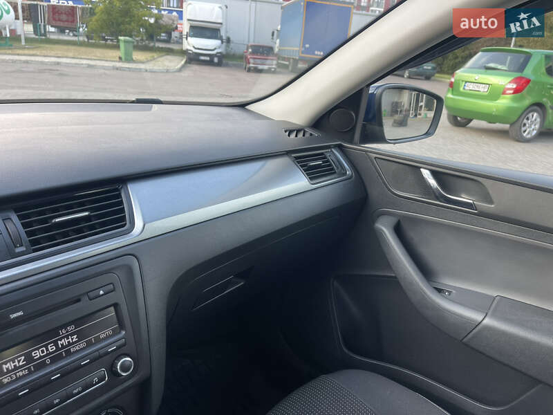 Ліфтбек Skoda Rapid 2015 в Луцьку