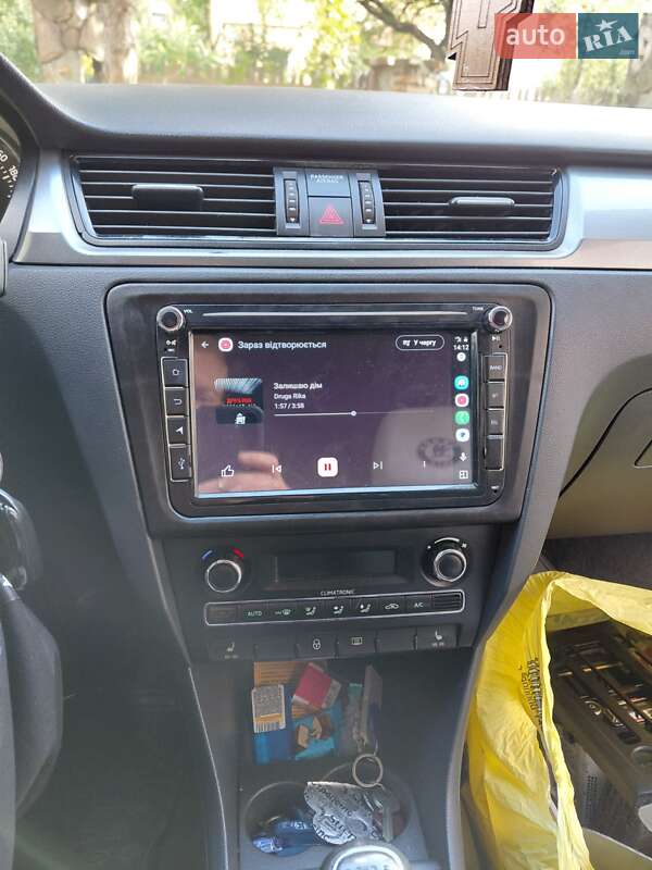 Хэтчбек Skoda Rapid 2014 в Львове