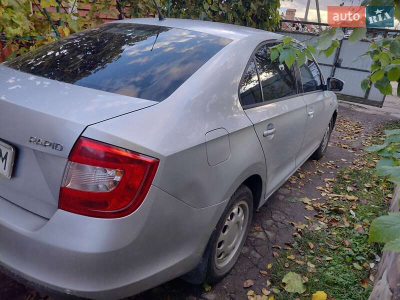 Хэтчбек Skoda Rapid 2014 в Львове