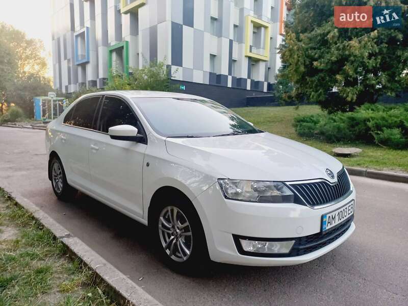 Лифтбек Skoda Rapid 2015 в Житомире