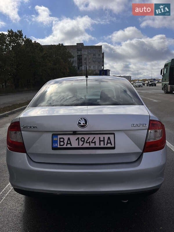 Лифтбек Skoda Rapid 2015 в Кропивницком