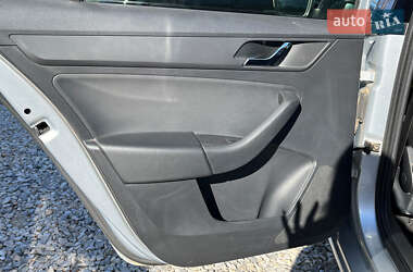 Ліфтбек Skoda Rapid 2014 в 