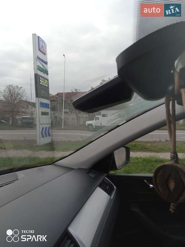 Хетчбек Skoda Rapid 2015 в Івано-Франківську