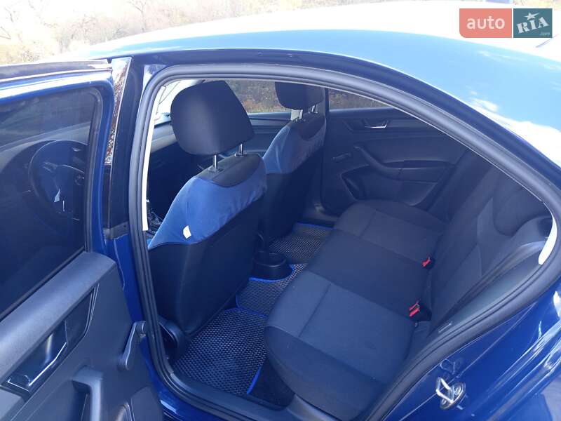 Лифтбек Skoda Rapid 2018 в Житомире фото 11 Лифтбек Skoda Rapid 2018 в Житомире