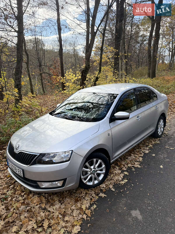 Лифтбек Skoda Rapid 2013 в Ивано-Франковске