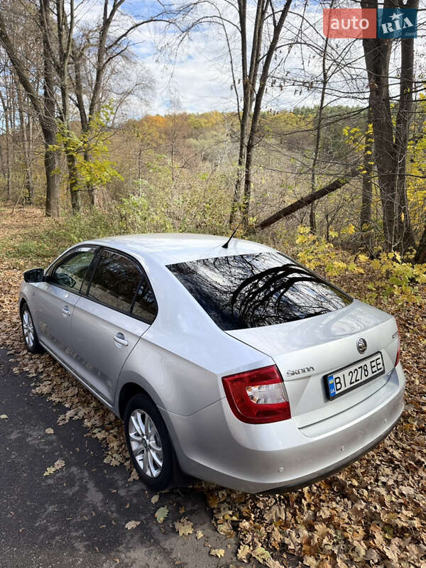 Лифтбек Skoda Rapid 2013 в Ивано-Франковске