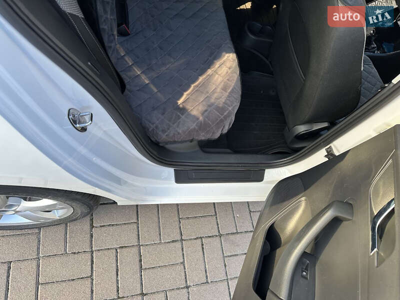 Ліфтбек Skoda Rapid 2013 в Києві