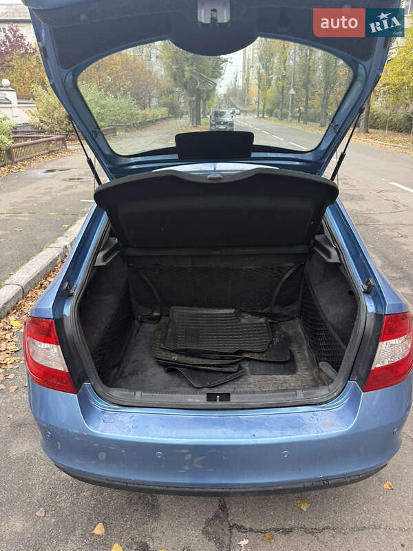 Лифтбек Skoda Rapid 2013 в Киеве фото 11 Лифтбек Skoda Rapid 2013 в Киеве