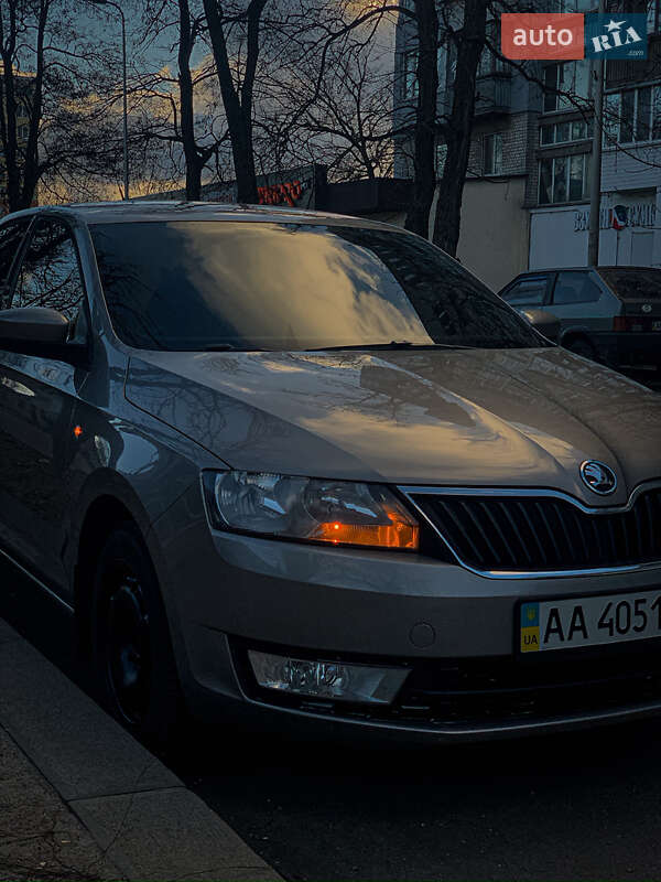 Лифтбек Skoda Rapid 2013 в Киеве