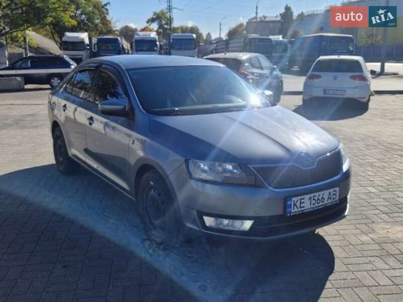 Хэтчбек Skoda Rapid 2013 в Днепре