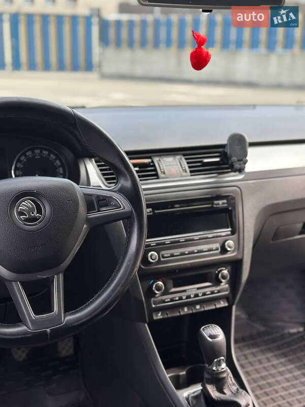 Ліфтбек Skoda Rapid 2015 в Києві фото 13 Ліфтбек Skoda Rapid 2015 в Києві
