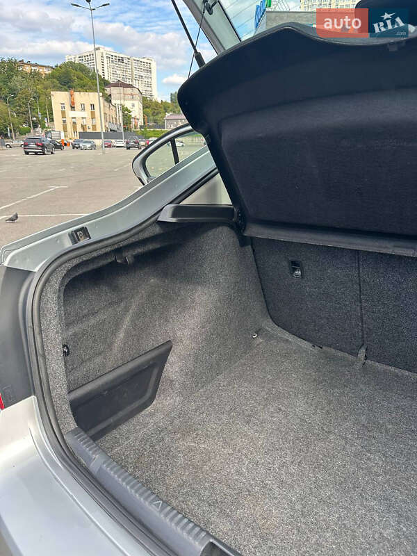 Ліфтбек Skoda Rapid 2015 в Києві фото 21 Ліфтбек Skoda Rapid 2015 в Києві