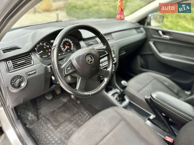 Лифтбек Skoda Rapid 2013 в Черновцах