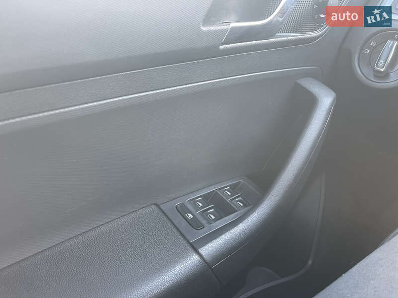 Лифтбек Skoda Rapid 2015 в Луцке