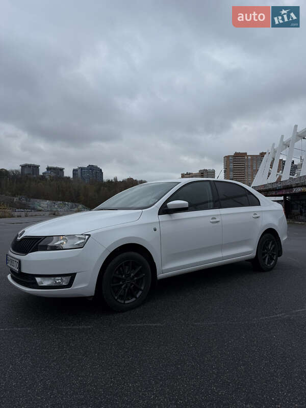 Лифтбек Skoda Rapid 2014 в Киеве фото 5 Лифтбек Skoda Rapid 2014 в Киеве