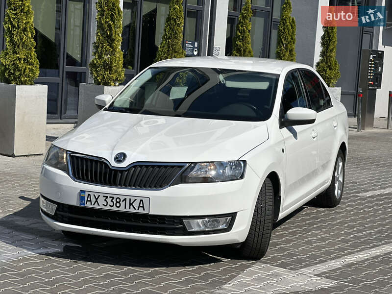 Лифтбек Skoda Rapid 2013 в Ровно