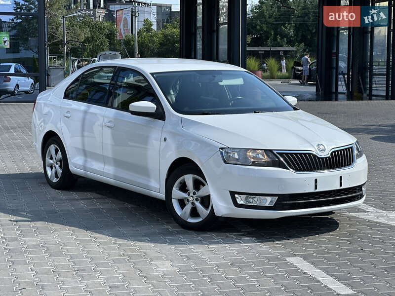Лифтбек Skoda Rapid 2013 в Ровно