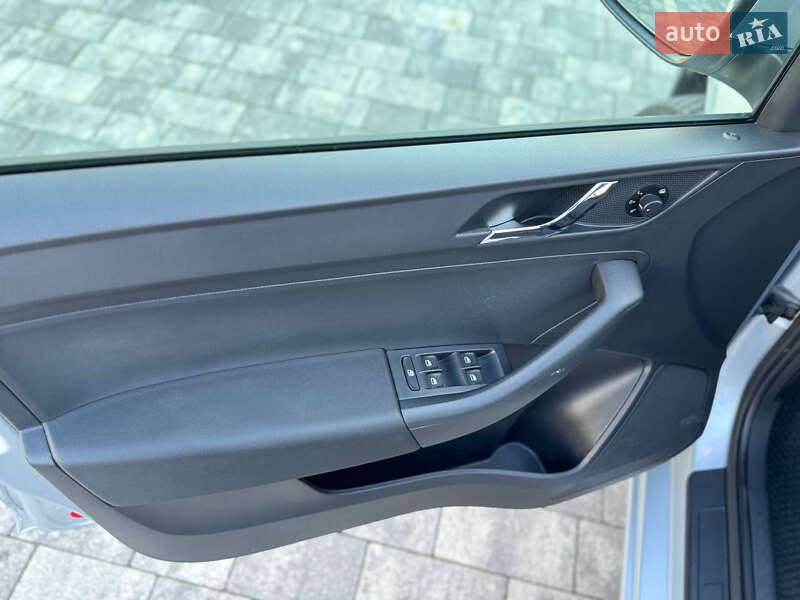 Хэтчбек Skoda Rapid 2013 в Мукачево