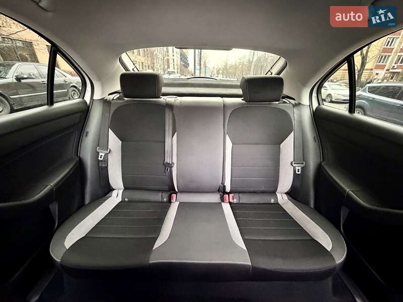 Лифтбек Skoda Rapid 2016 в Киеве