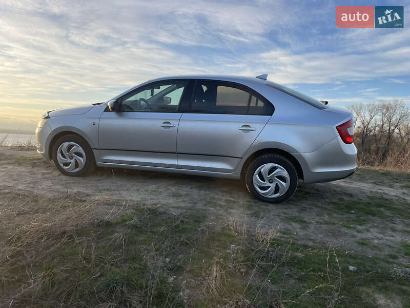 Лифтбек Skoda Rapid 2014 в Днепре