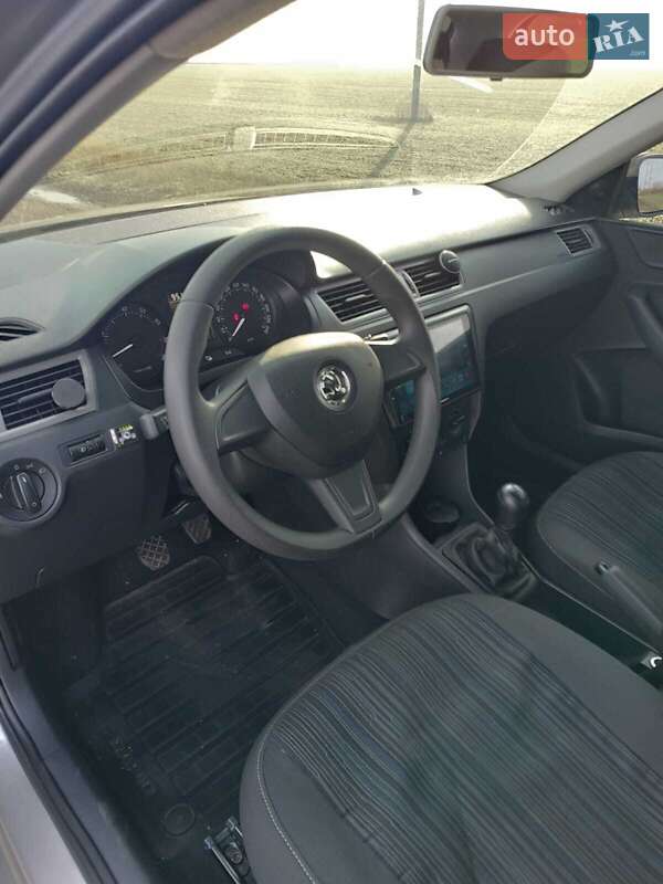 Лифтбек Skoda Rapid 2013 в Кегичевке