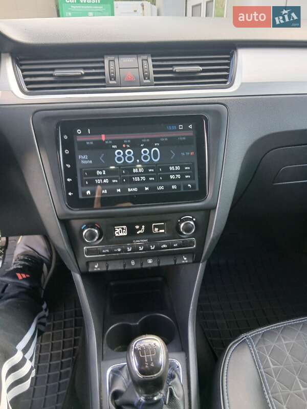 Лифтбек Skoda Rapid 2014 в Днепре