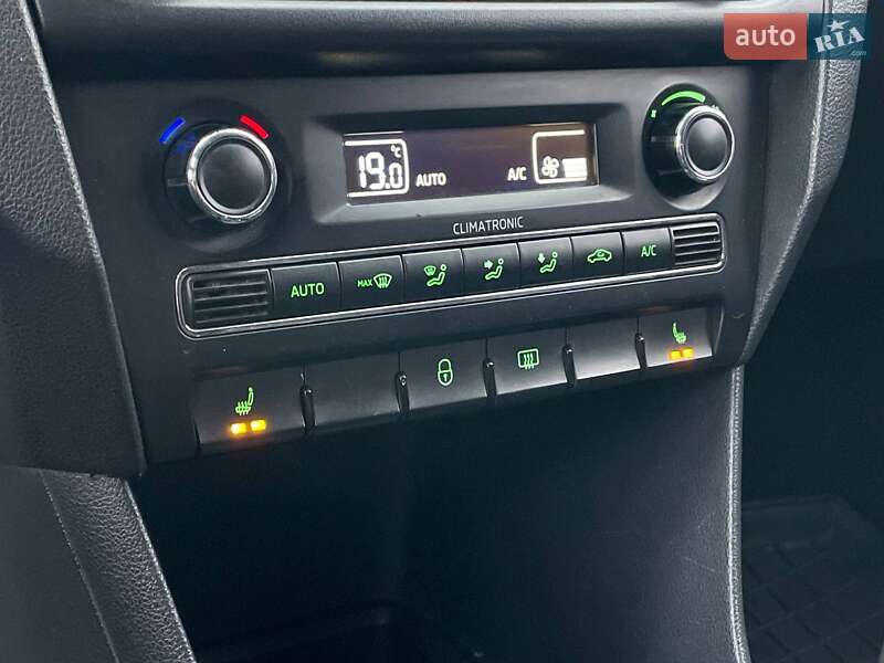 Ліфтбек Skoda Rapid 2013 в Києві фото 26 Ліфтбек Skoda Rapid 2013 в Києві