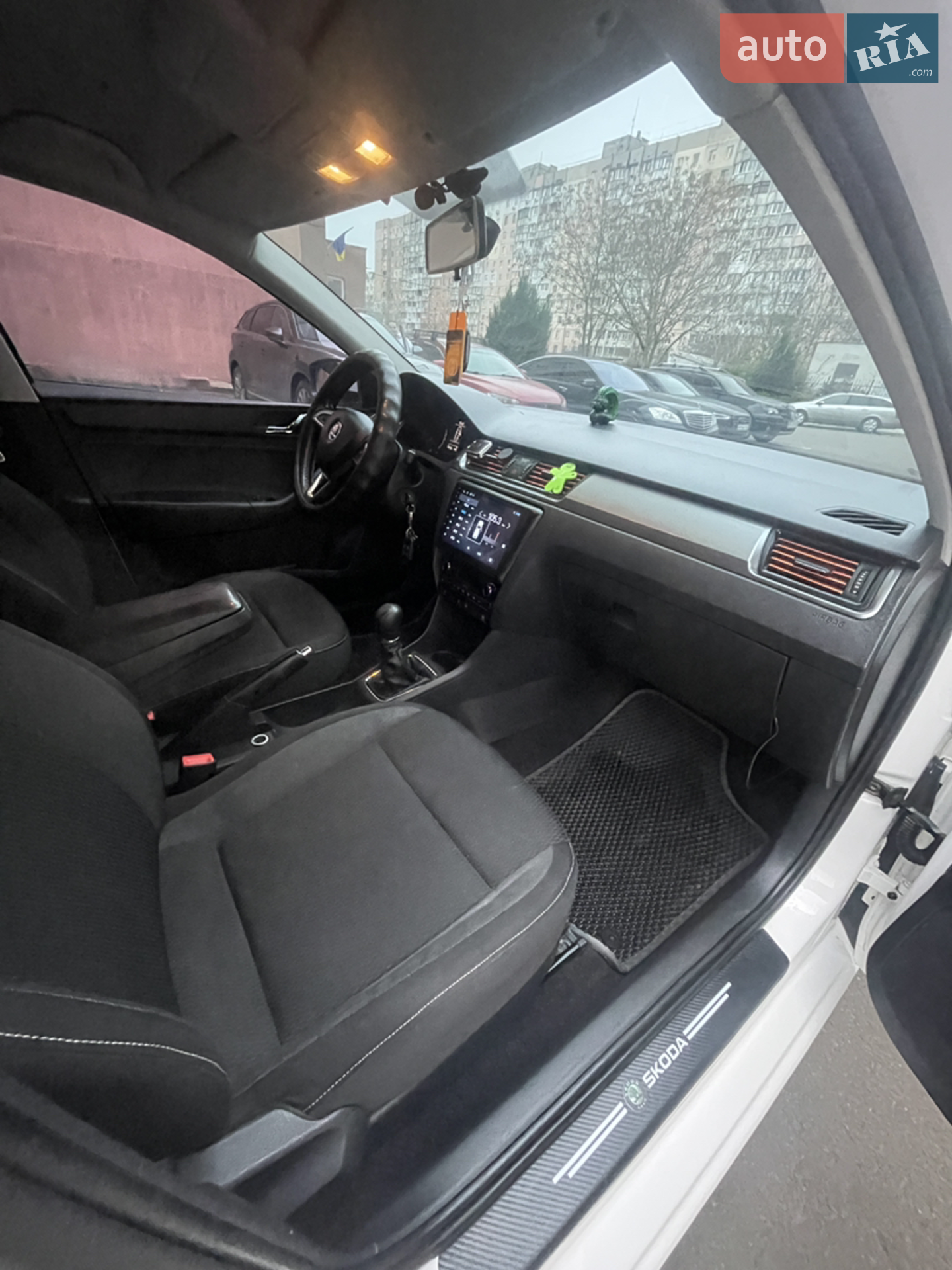 2015 Skoda Rapid - мініатюра 8