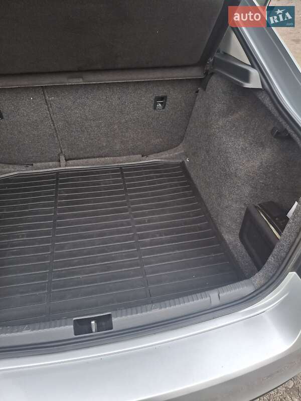 Лифтбек Skoda Rapid 2013 в Бобринце фото 12 Лифтбек Skoda Rapid 2013 в Бобринце