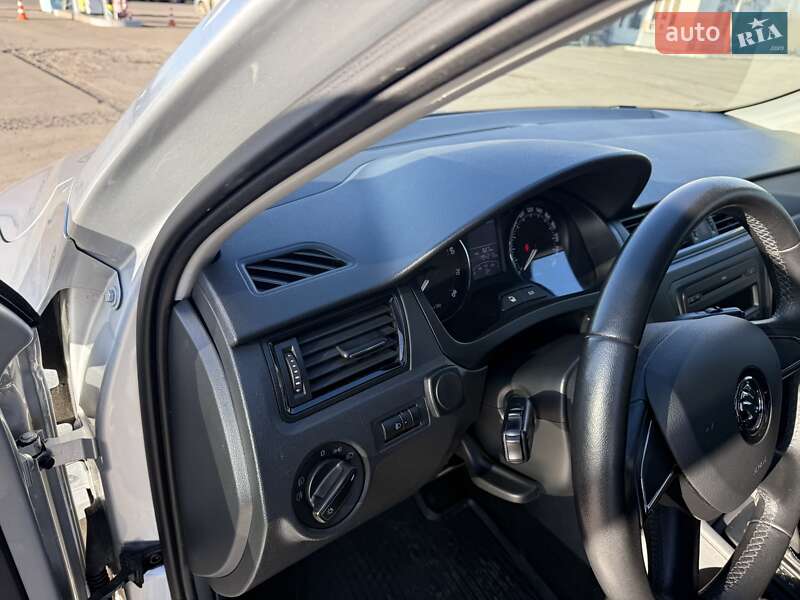 Ліфтбек Skoda Rapid 2012 в Ужгороді