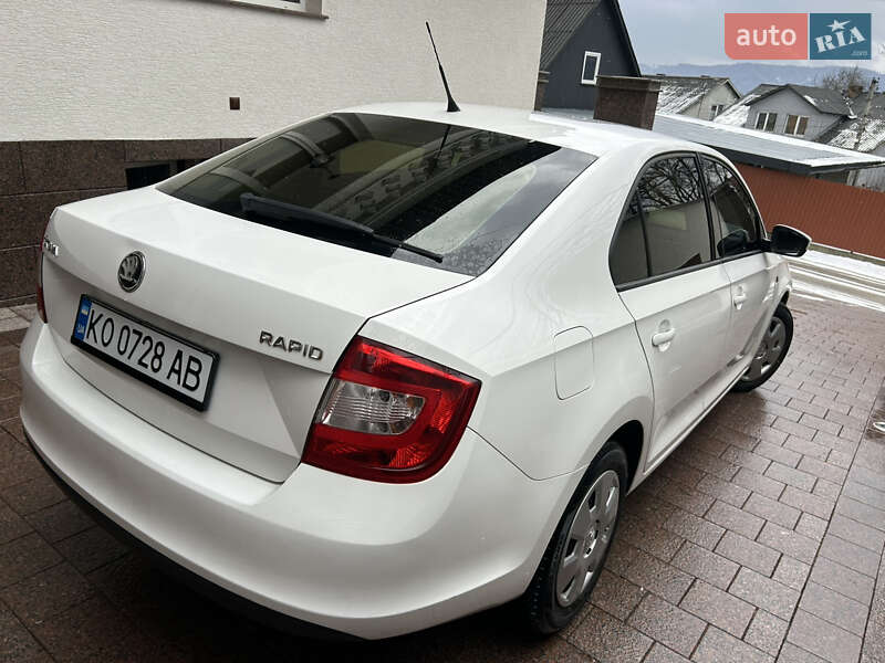 Лифтбек Skoda Rapid 2013 в Тячеве