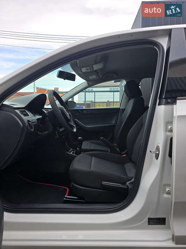 Хэтчбек Skoda Rapid 2015 в Луцке