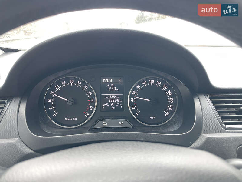 Лифтбек Skoda Rapid 2013 в Киеве фото 29 Лифтбек Skoda Rapid 2013 в Киеве