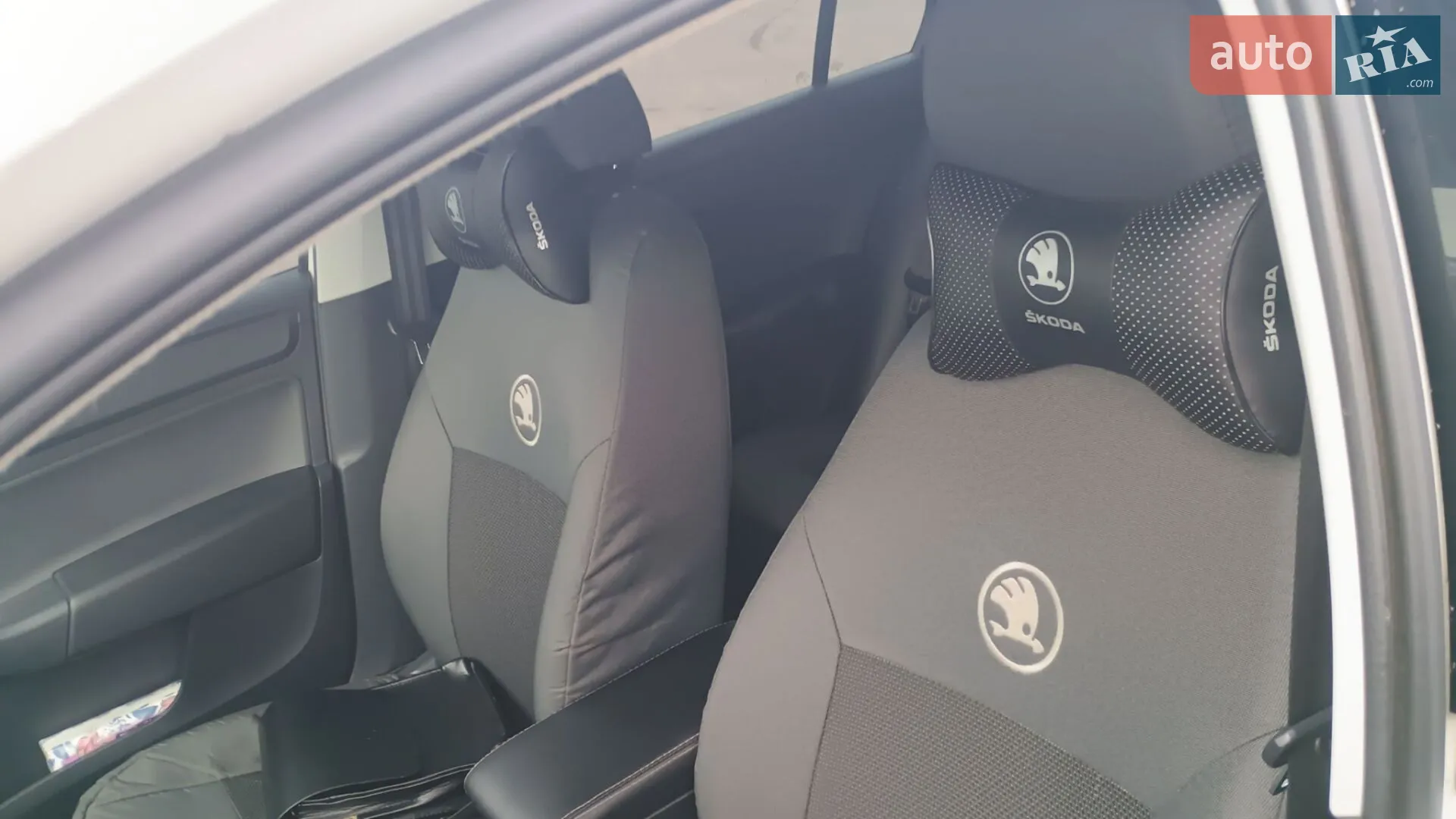 Skoda Rapid 2016 VIN TMBAC2NH0GB100488 фото оголошення 2 з 9
