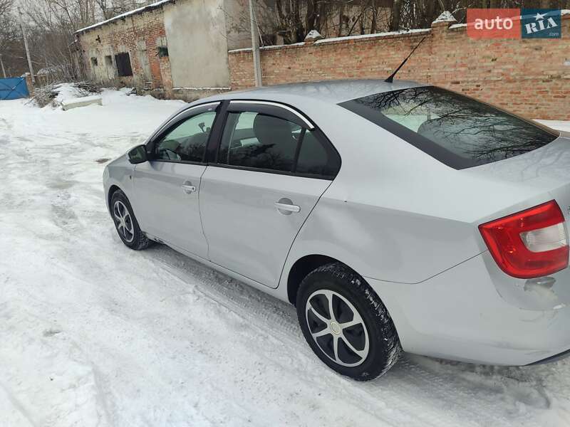 Лифтбек Skoda Rapid 2013 в Умани фото 5 Лифтбек Skoda Rapid 2013 в Умани