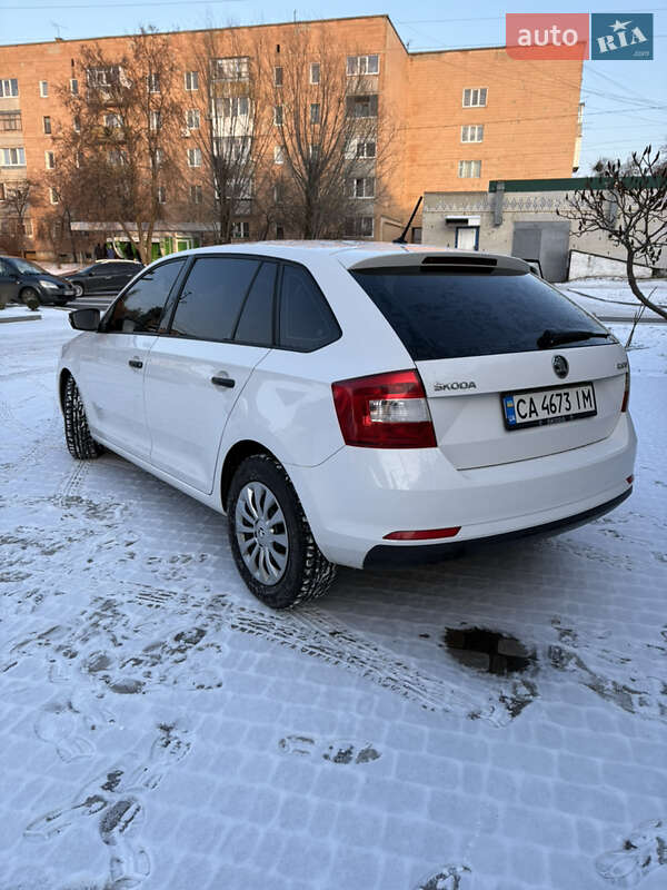 Хетчбек Skoda Rapid 2015 в Гадячі