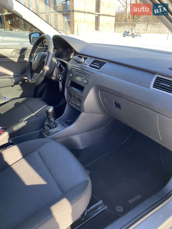 Хэтчбек Skoda Rapid 2014 в Чернигове фото 12 Хэтчбек Skoda Rapid 2014 в Чернигове