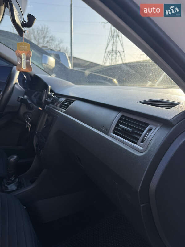 Лифтбек Skoda Rapid 2013 в Днепре