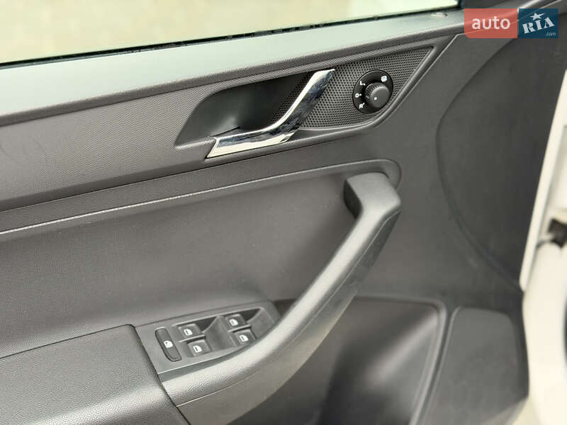 Лифтбек Skoda Rapid 2013 в Киеве