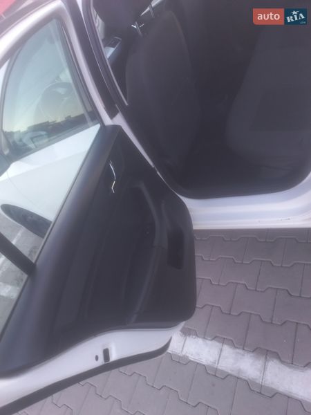 Лифтбек Skoda Rapid 2016 в Киеве фото 11 Лифтбек Skoda Rapid 2016 в Киеве