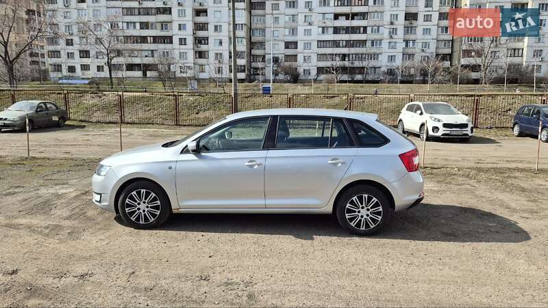 Хэтчбек Skoda Rapid 2014 в Киеве