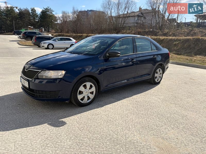 Лифтбек Skoda Rapid 2015 в Новояворовске